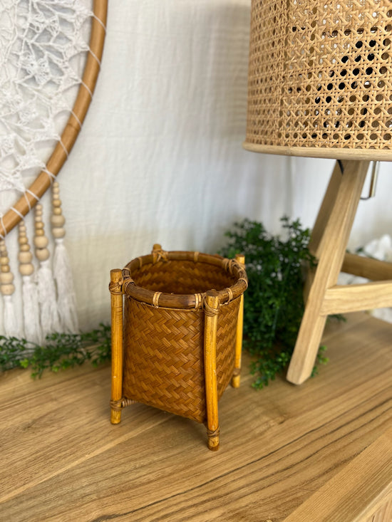 Handcrafted Lombok Basket with wood frame