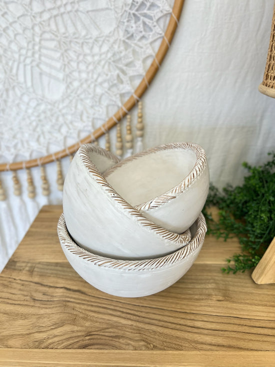 3 set of white wooden bowls