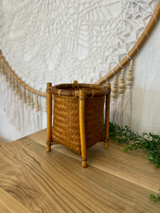 Handcrafted Lombok Basket with wood frame